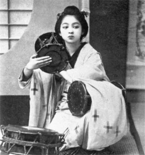抗日时，日本女人有多坏？看到这些，终于明白原子弹下无冤魂