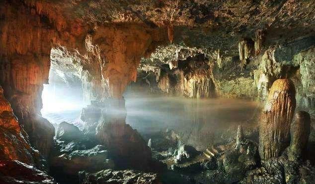 湖南一山洞发现“真龙”，村民不敢靠近，专家：至少存在了上亿年